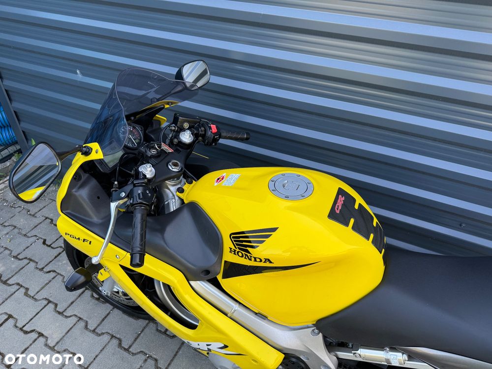 Honda CBR - 8