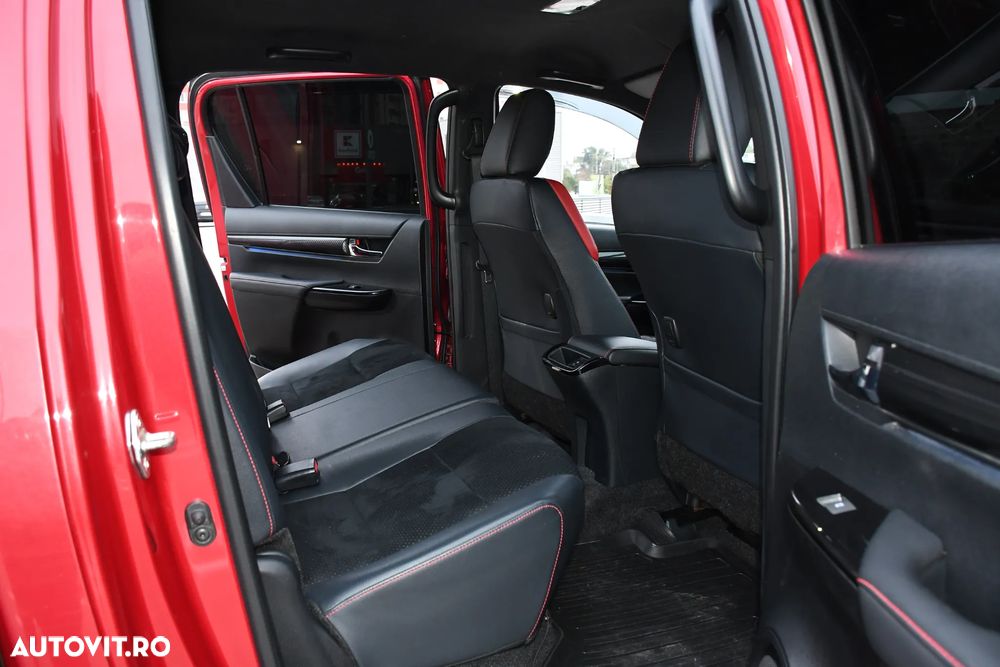 Toyota Hilux 4x4 Double Cab A/T Invincible - 5