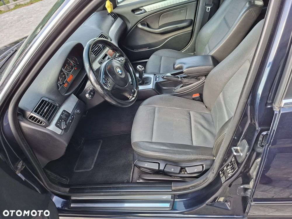 BMW Seria 3 320i Edition Exclusive - 12