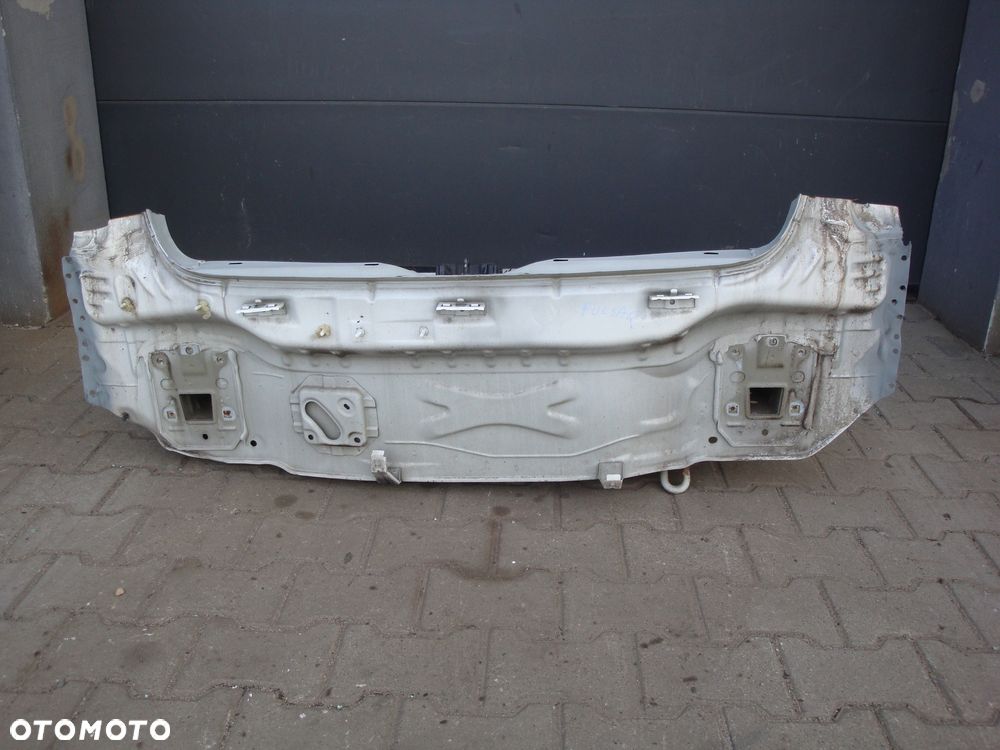 NISSAN PULSAR 14-18 PAS TYLNY + PODŁOGA BAGAŻNIKA - 1