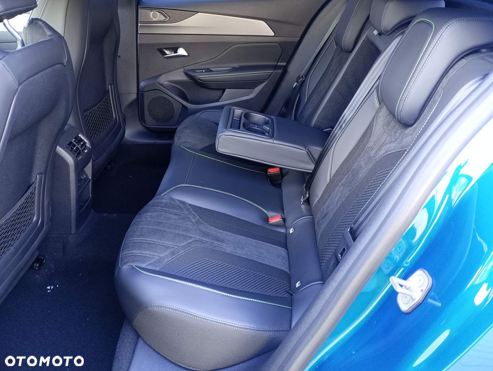 Peugeot 408 1.2 PureTech mHEV GT S&S e-DSC6 - 11