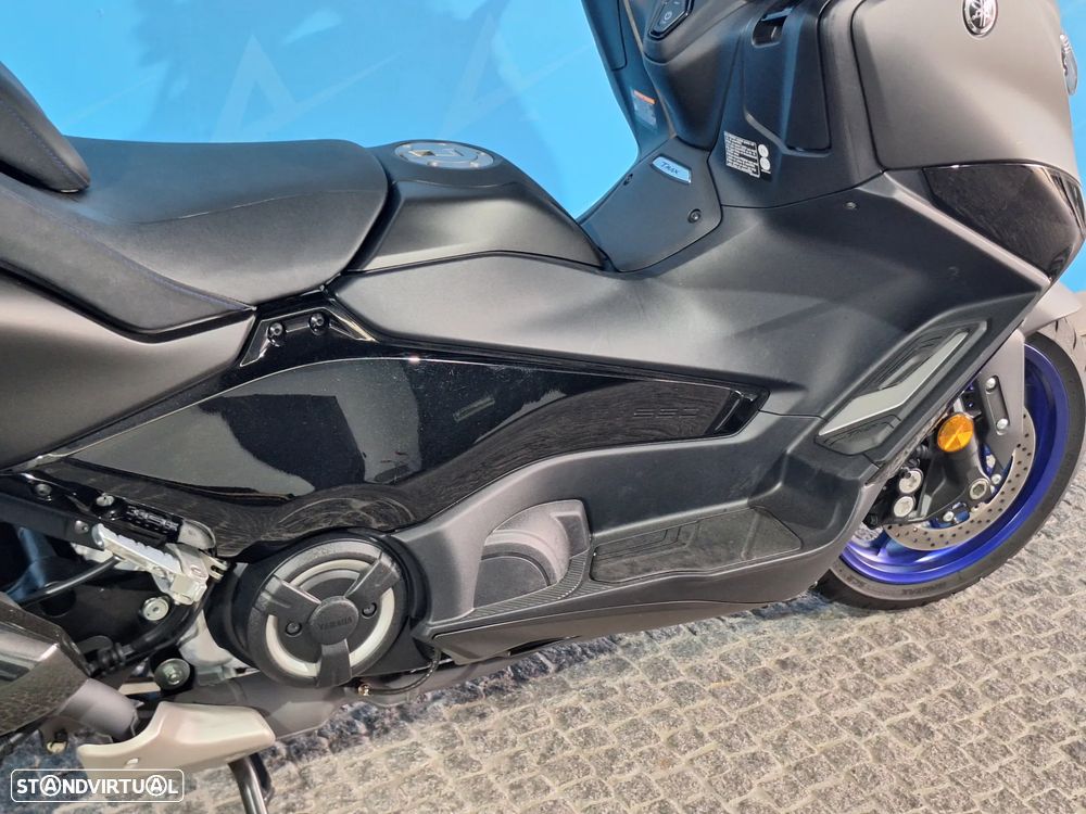 Yamaha TMAX 560 - 3