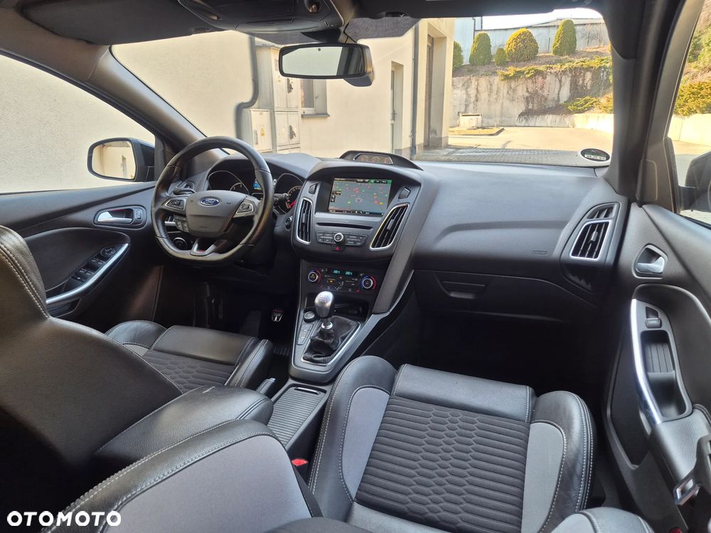 Ford Focus 2.0 TDCi ST mit Leder-Exclusiv-Paket - 20