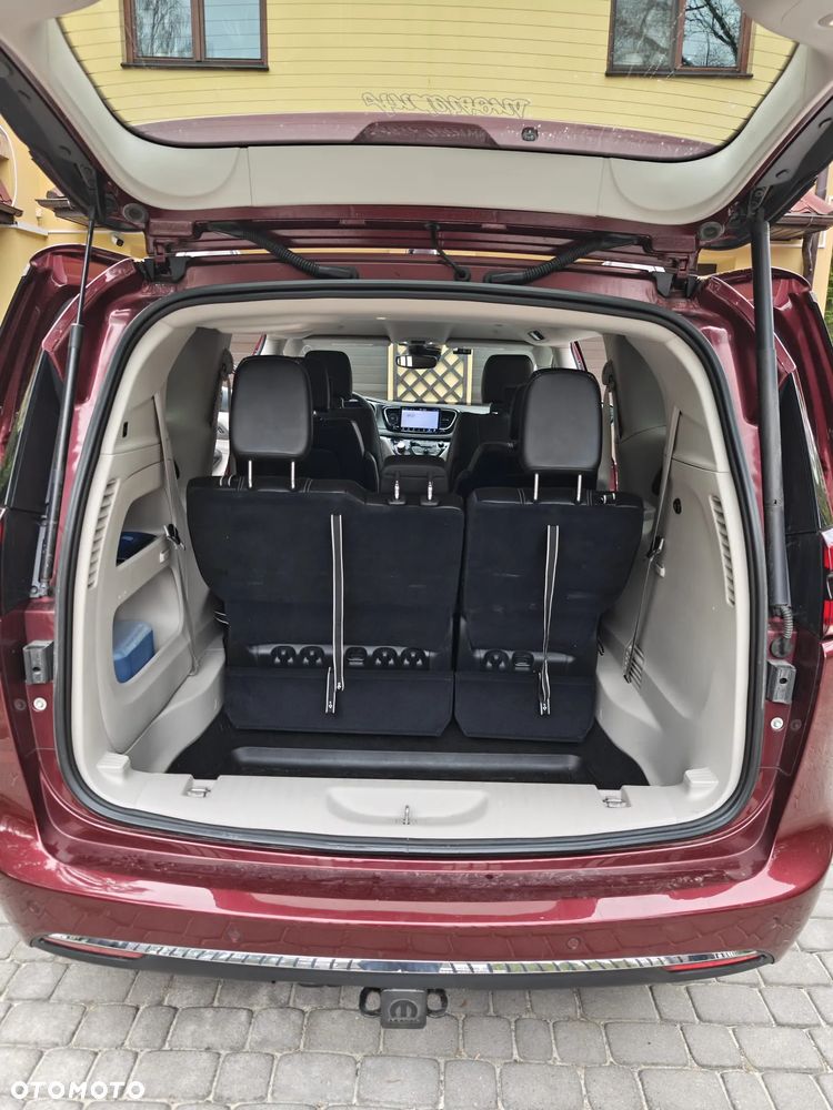 Chrysler Pacifica ver-2-5-hybrid-dynamic-force-executive-e--cvt - 3