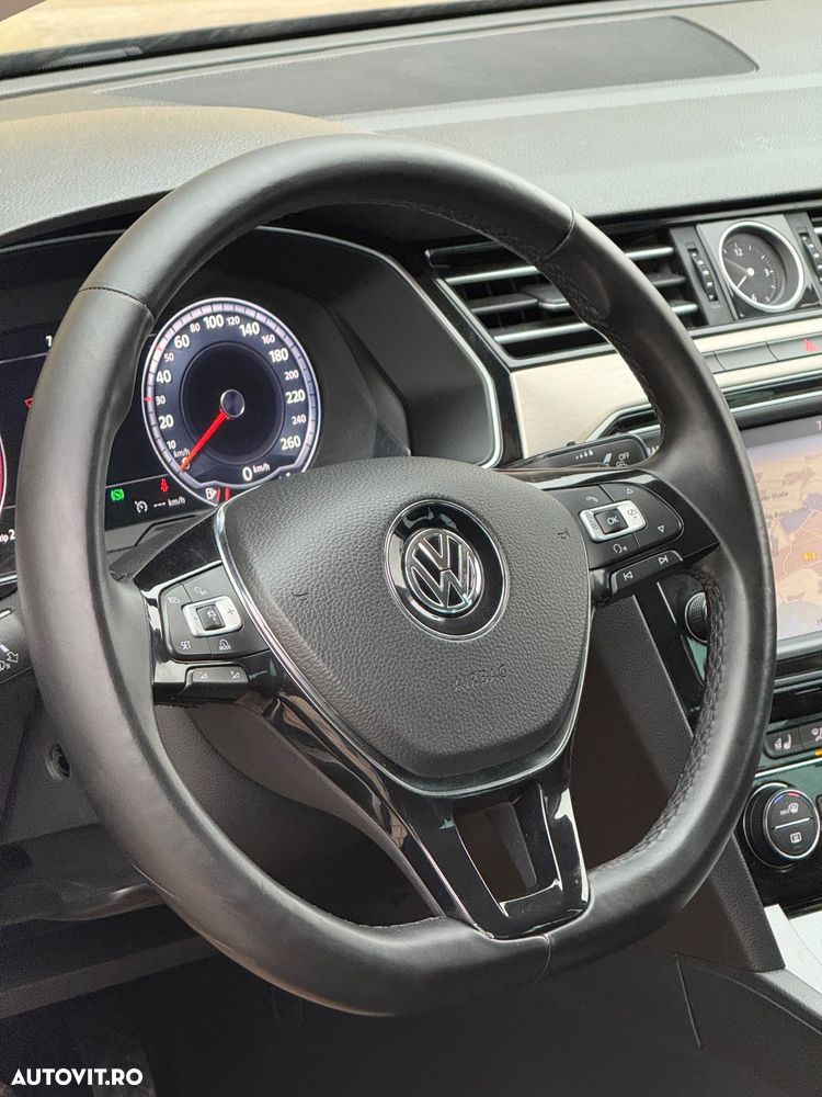 Volkswagen Passat 2.0 TDI DSG Highline - 15