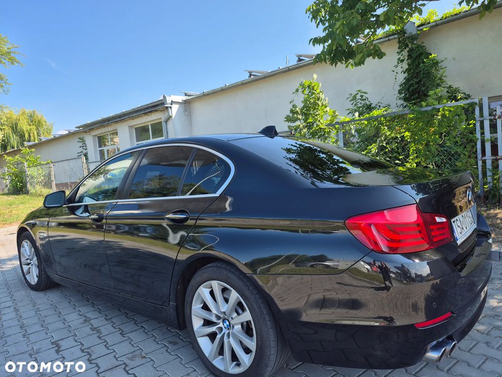 BMW Seria 5 520d xDrive - 5