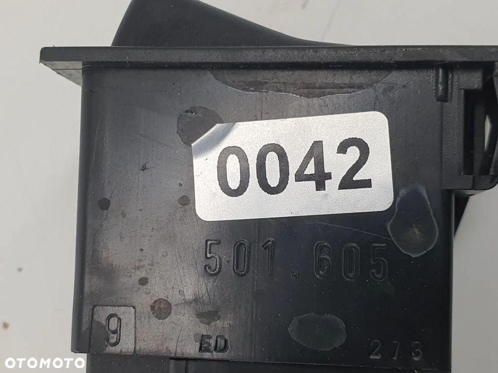 PRZELACZNIK MAN LE - 3