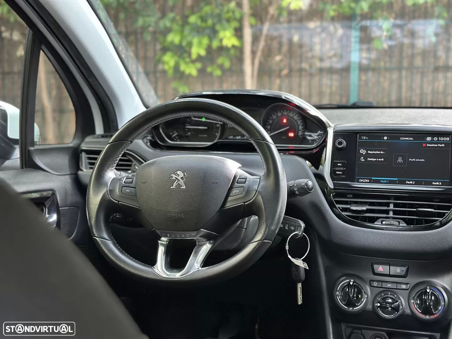 Peugeot 208 1.2 PureTech Active - 17