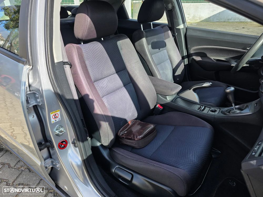 Honda Civic 1.4 i-VTEC Elegance - 19