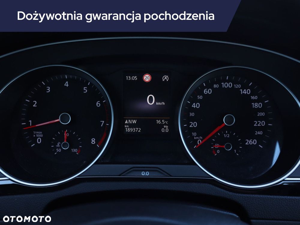 Volkswagen Passat - 13