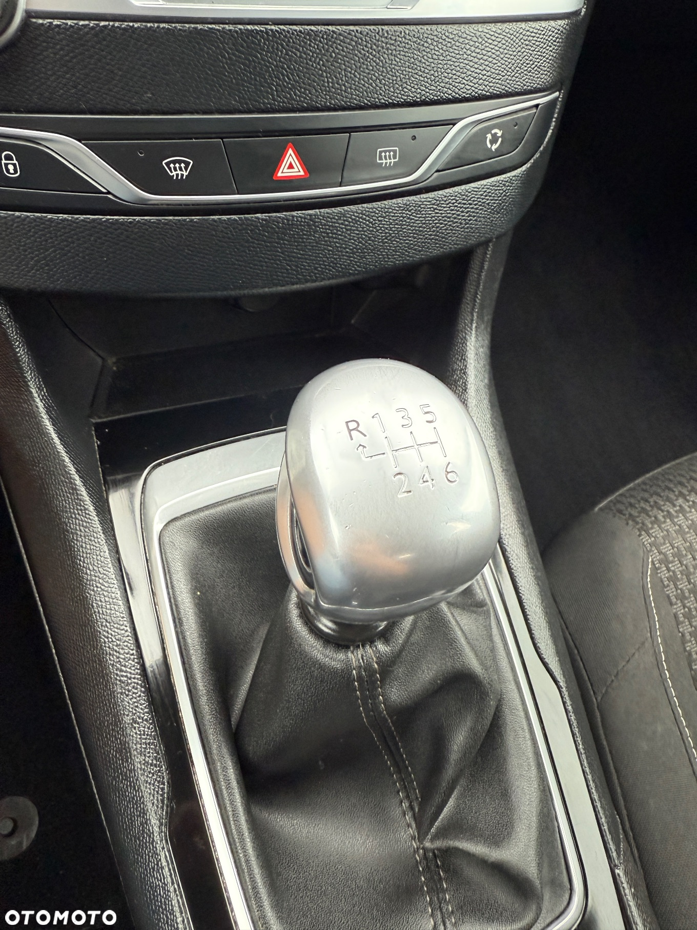 Peugeot 308 1.6 BlueHDi Allure S&S - 31