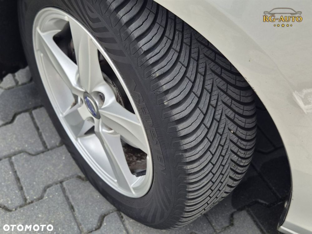 Volvo V40 - 29
