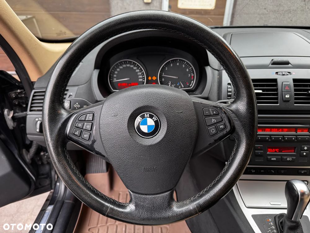BMW X3 3.0si - 11