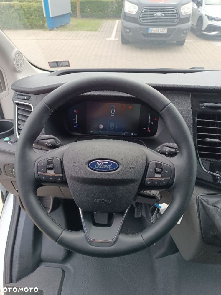Ford Transit - 11