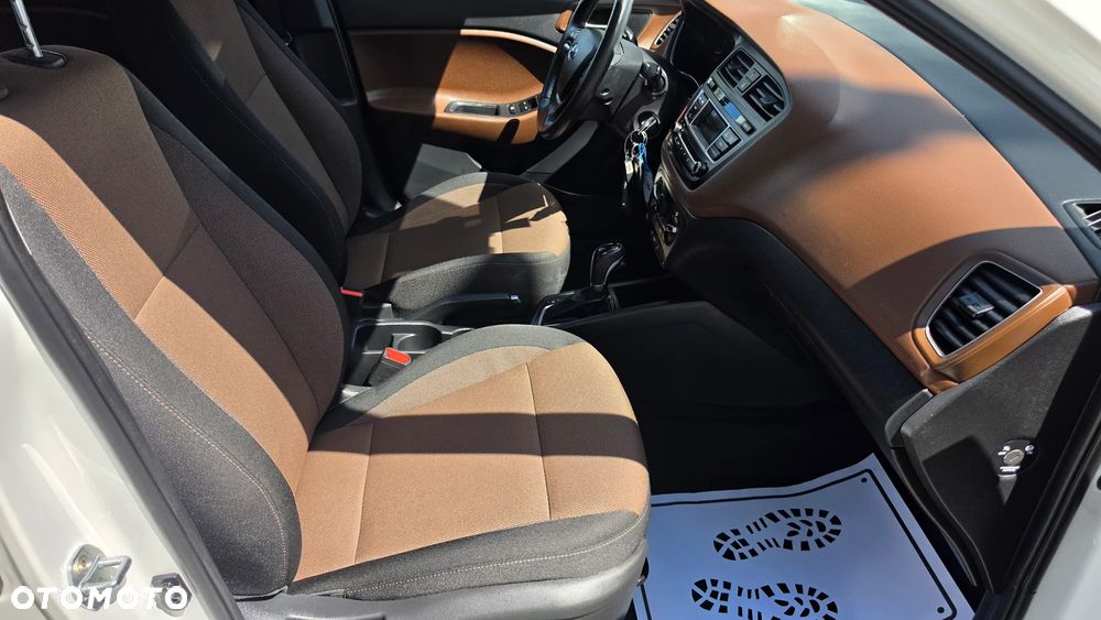 Hyundai i20 1.4 Automatik Trend - 15