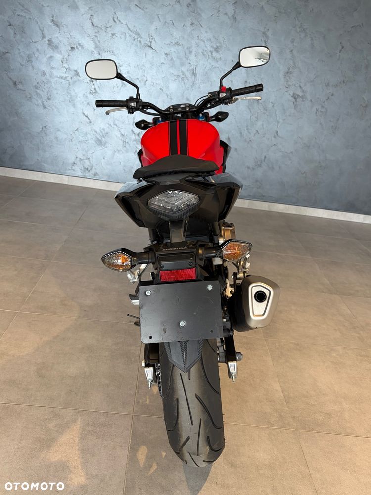 Honda CB - 16