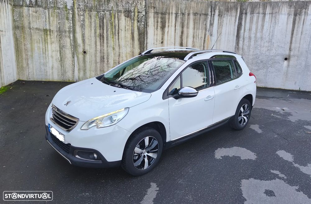 Peugeot 2008 1.2 PureTech Allure - 2