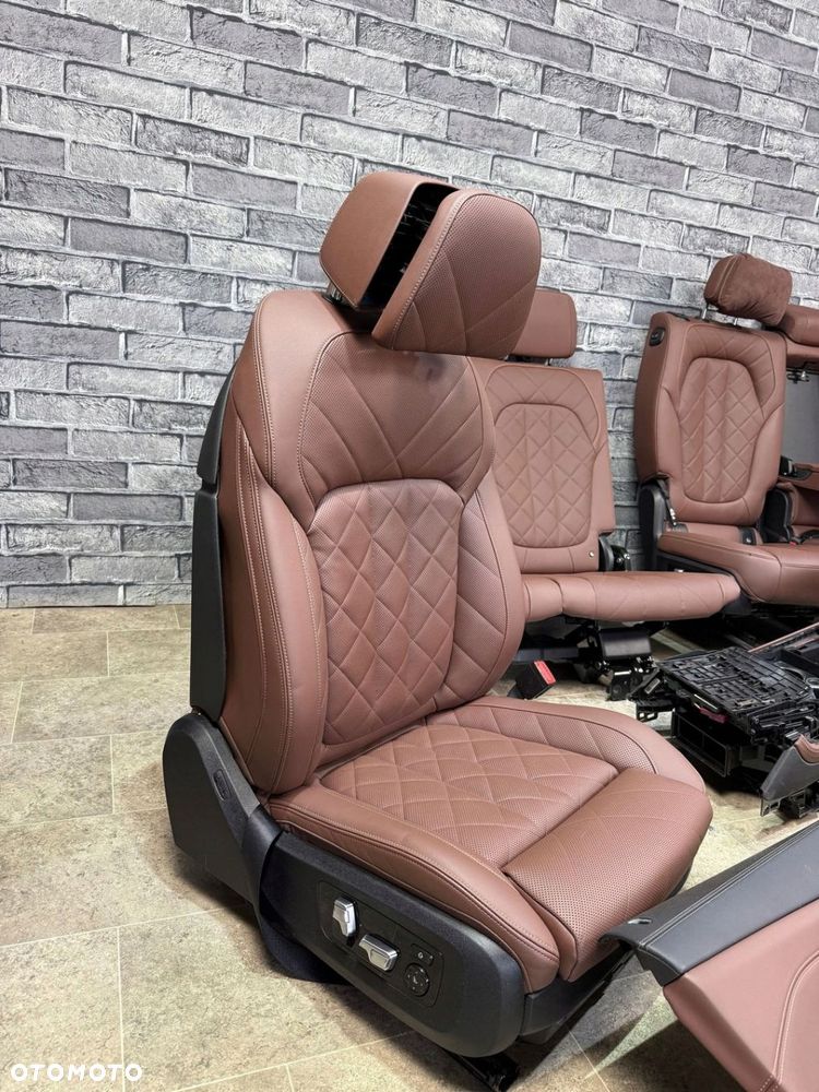 BMW X7 G07 LCI WNĘTRZE FOTELE KANAPA 3 RZĘDY BOCZKI CARBON MASAŻ WENTYLACJA - 5