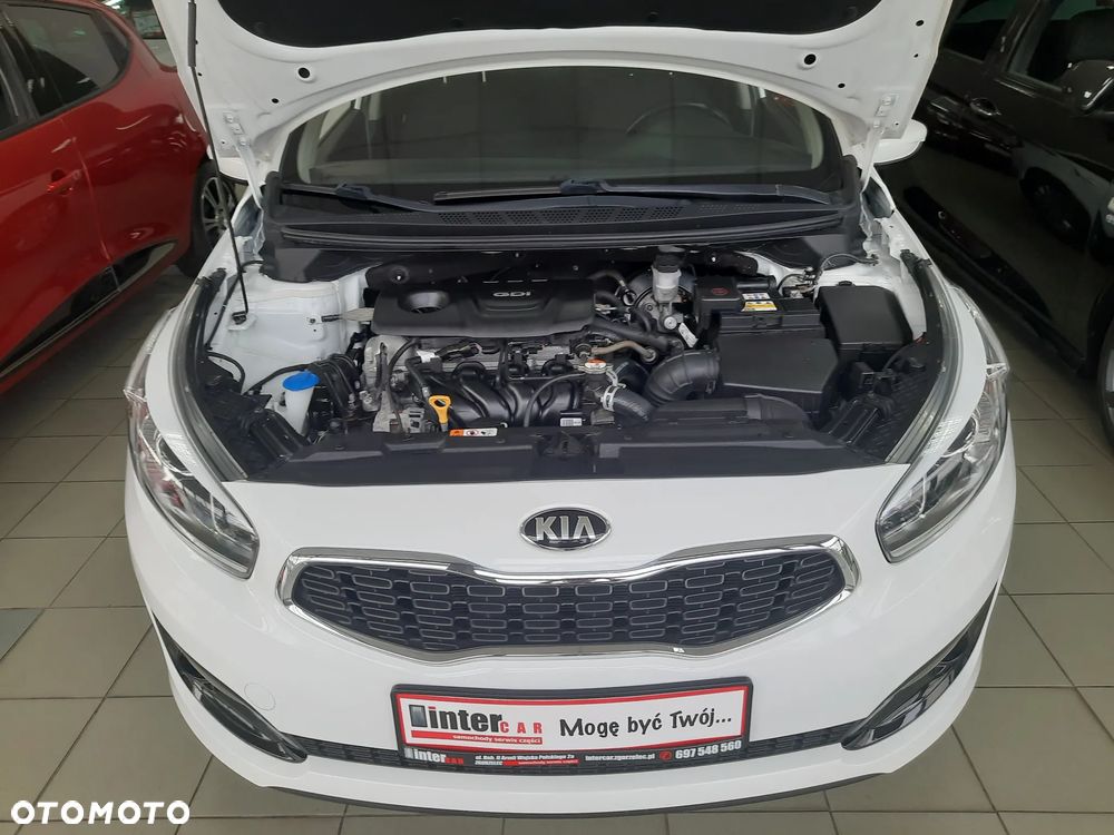 Kia Ceed 1.6 GDI SW Dream-Team Edition - 15
