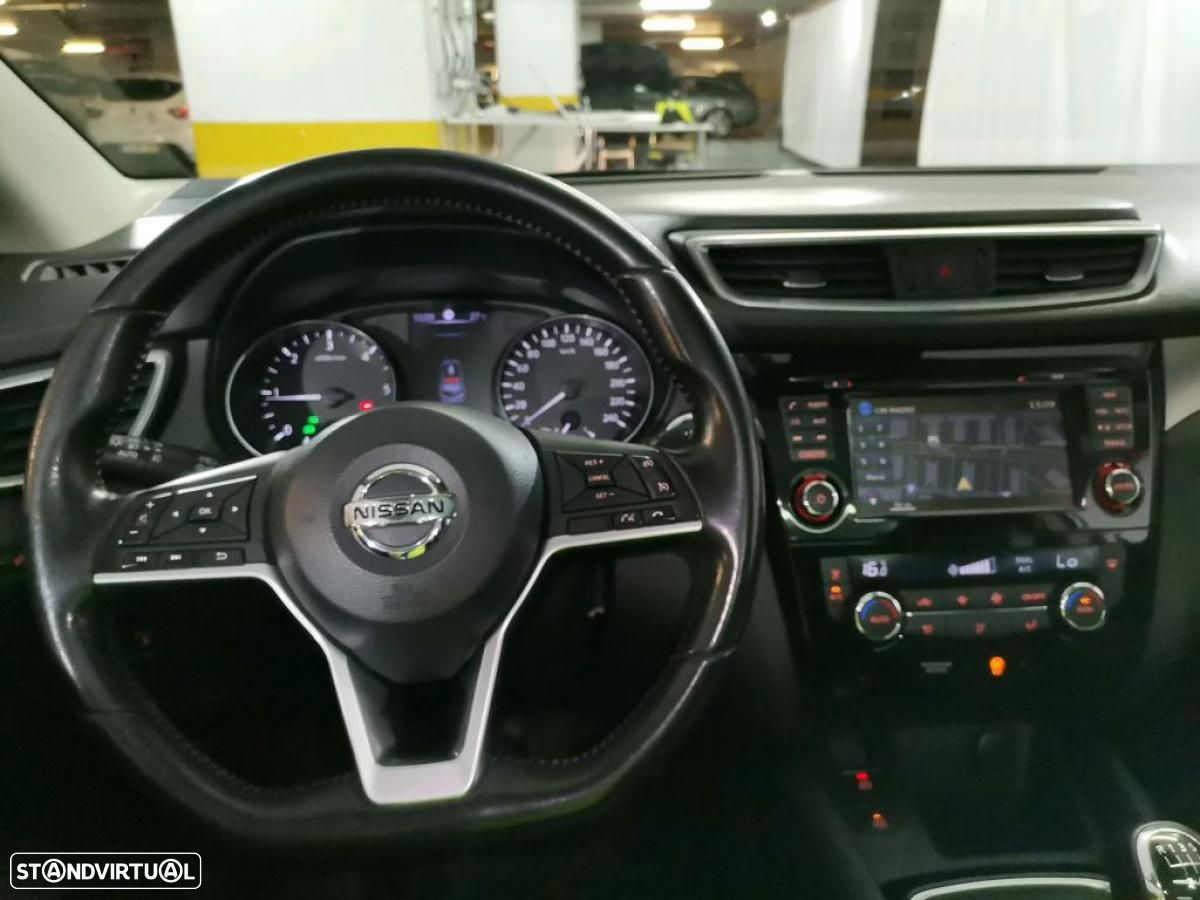 Nissan Qashqai 1.5 dCi N-Connecta - 6