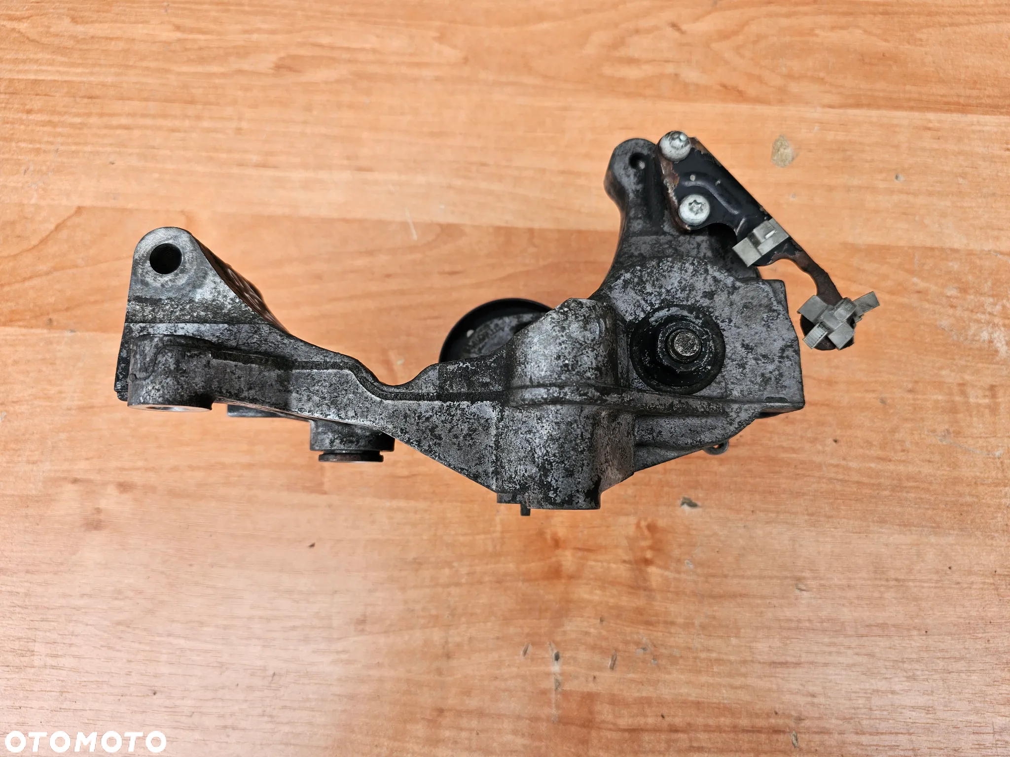 ŁAPA WSPORNIK ALTERNATORA NAPINACZ PASKA OPEL MERIVA A 1.7 CDTI 897364343 - 6