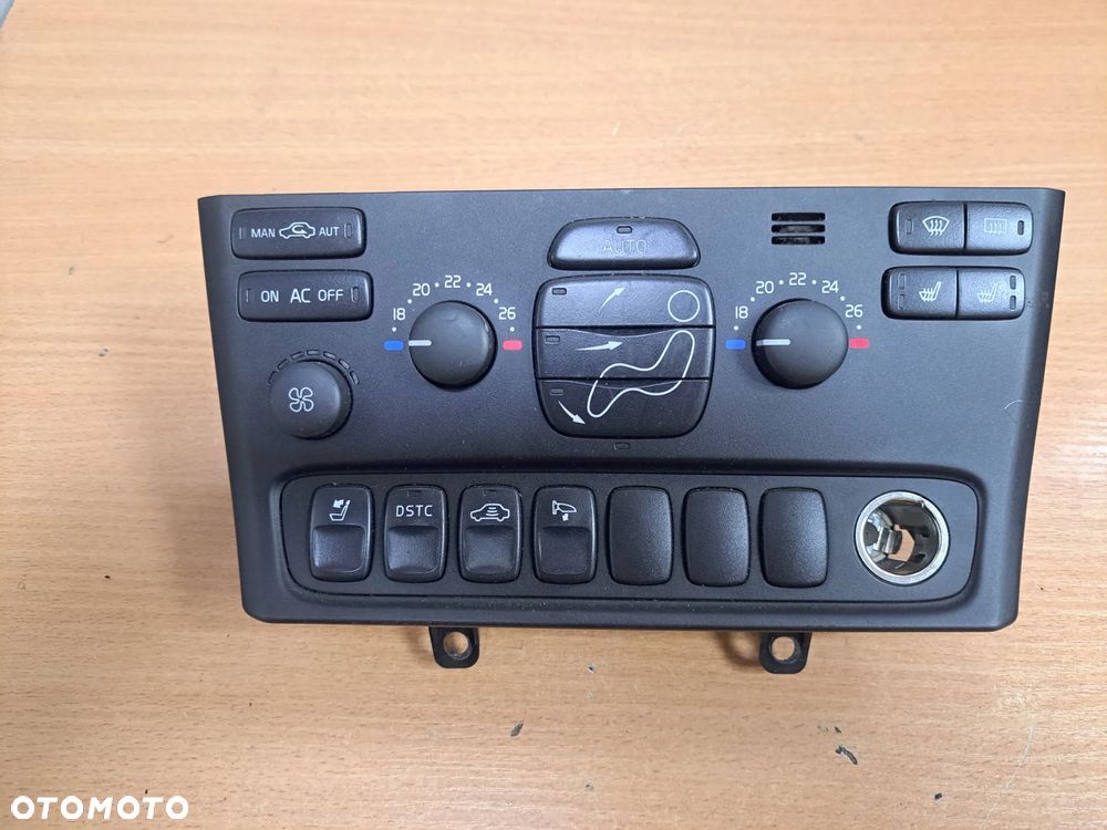 Panel klimatyzacji Volvo S80 I 8691875