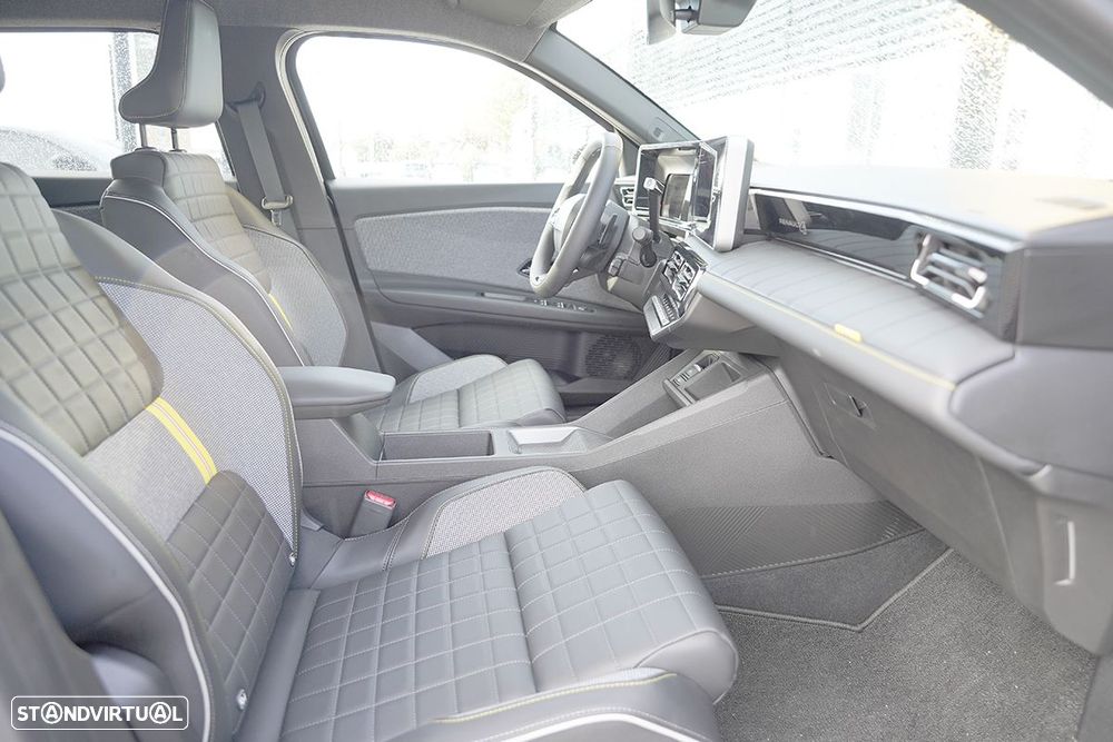 Renault 4 E-Tech 52 kWh Iconic Autonomia Conforto - 24