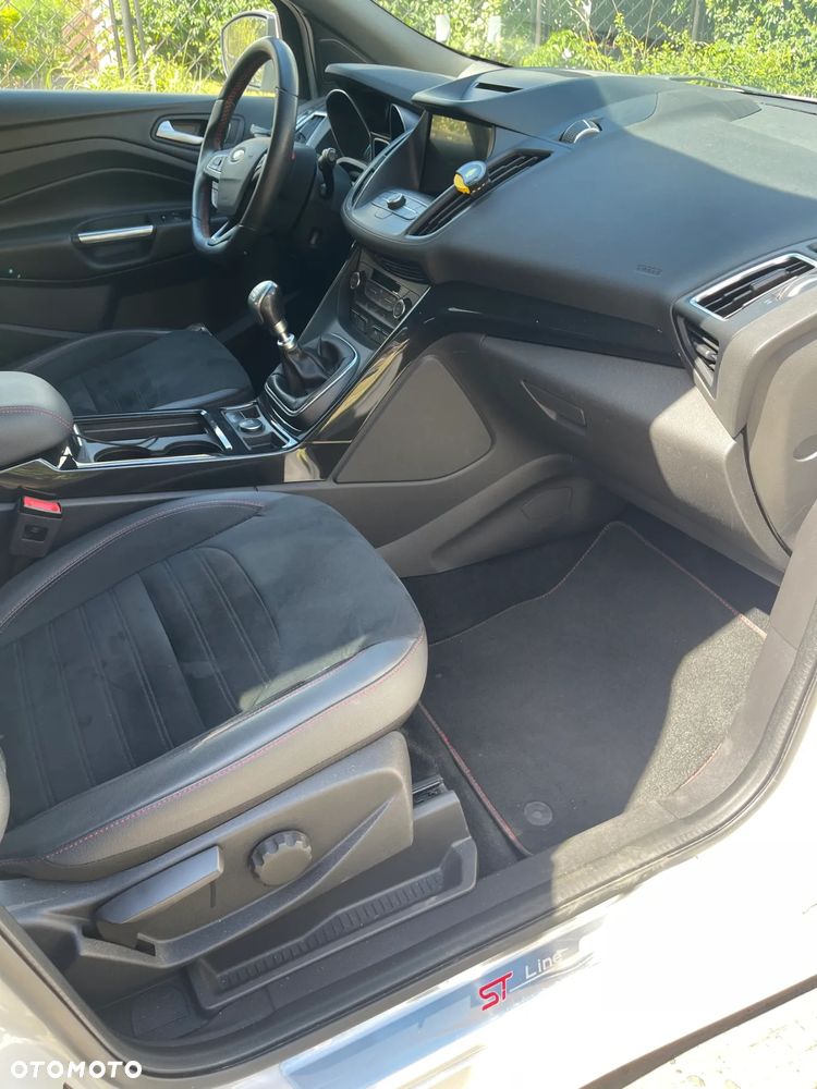 Ford Kuga 1.5 EcoBlue ST-LINE - 25