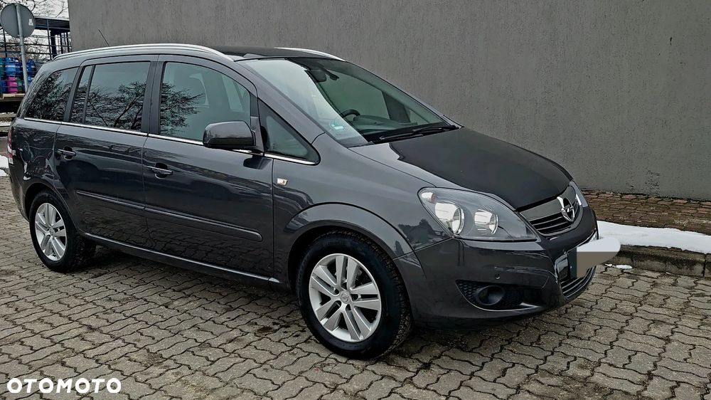 Opel Zafira 1.8 Edition Plus - 1