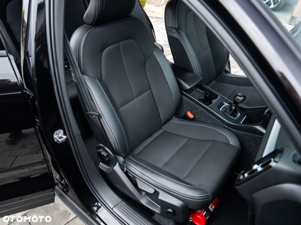 Volvo XC 40 D3 Momentum Pro - 27