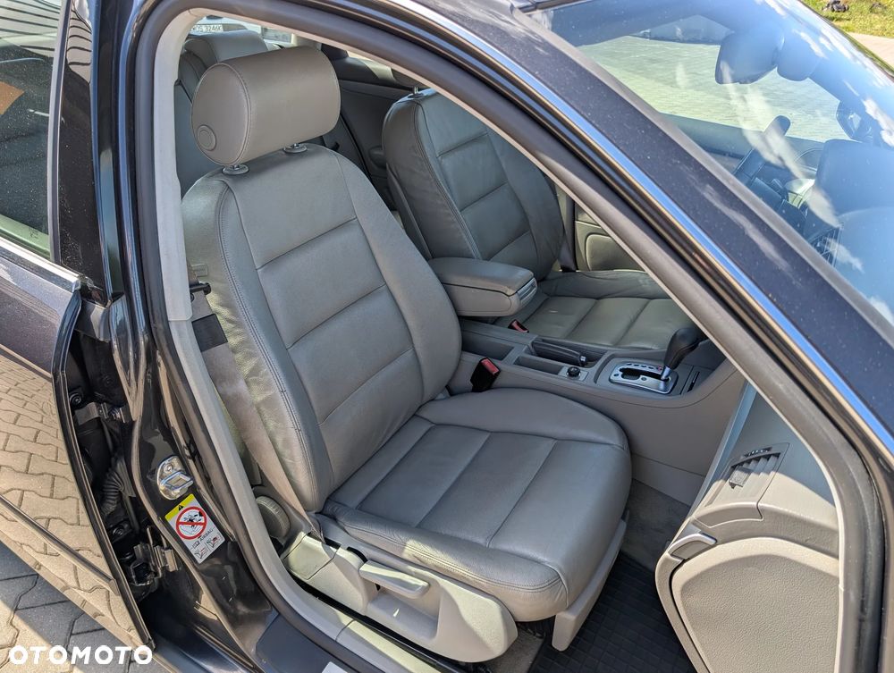 Audi A4 Avant 2.0 TDI DPF multitronic - 35