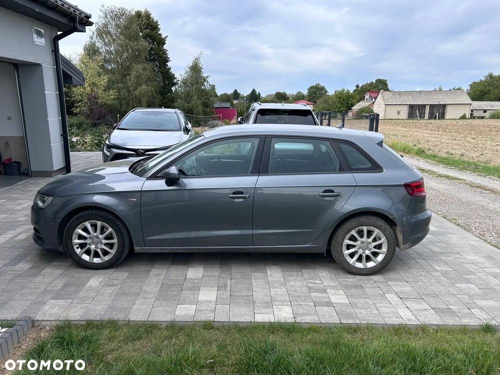 Audi A3 Sportback 1.6 TDI (clean diesel) S line Sportpaket - 7
