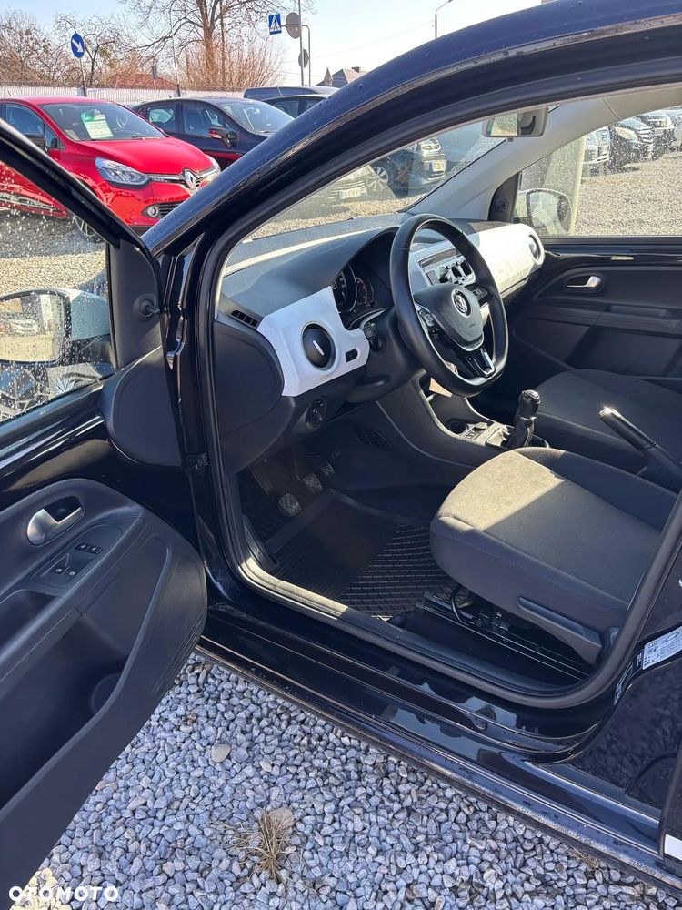 Volkswagen up! move - 7