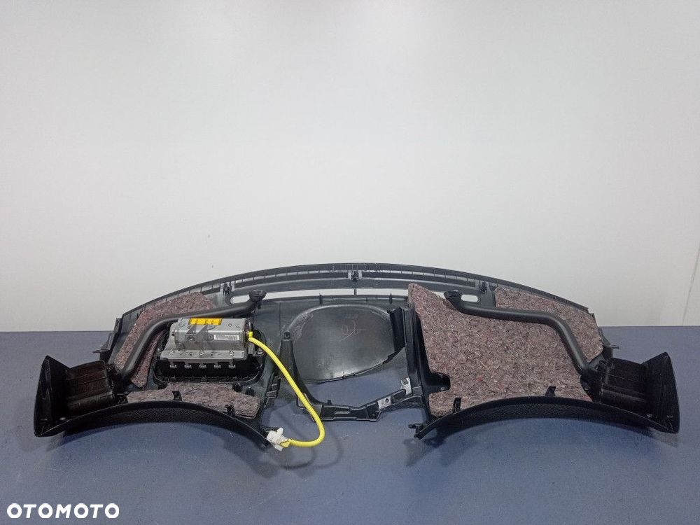 TOYOTA YARIS VERSO DESKA ROZDZIELCZA KONSOLA EU - 3