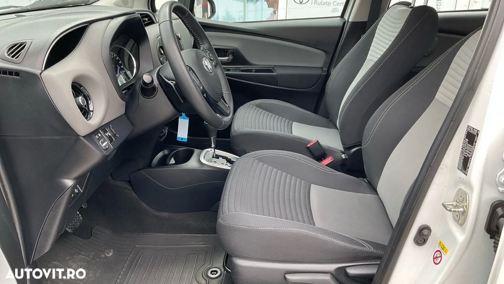 Toyota Yaris - 12