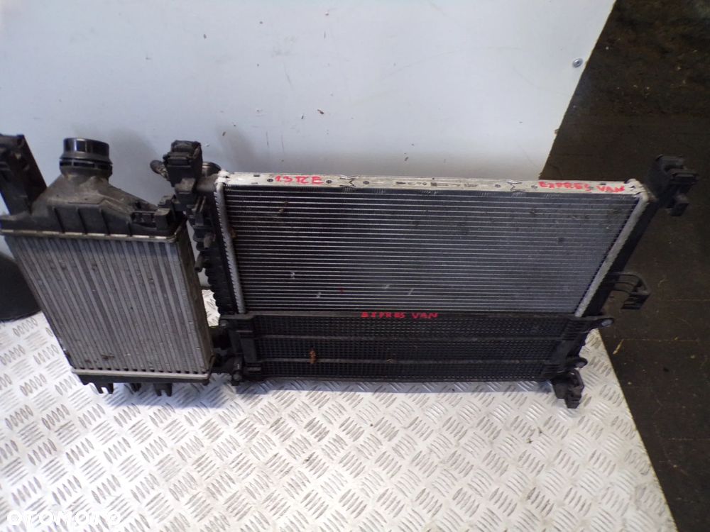 KOMPLET CHŁODNIC WENTYLATOR RENAULT EXPRESS VAN 1.3 TCE - 1
