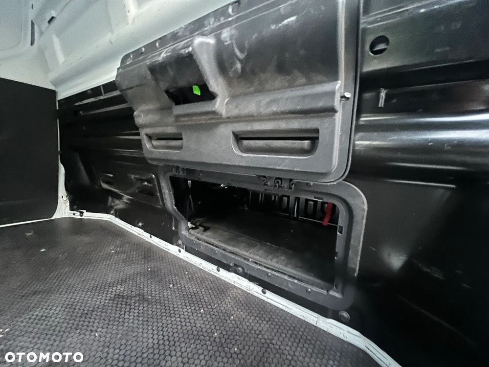 Renault Trafic - 28