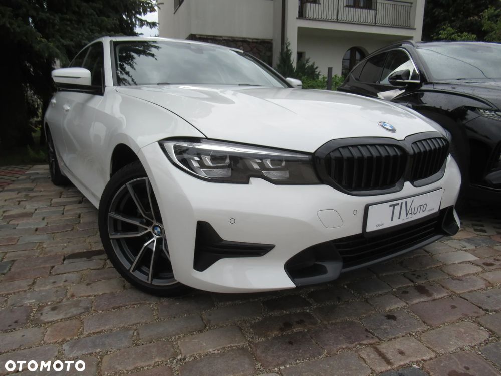 BMW Seria 3 318i Sport Line - 1