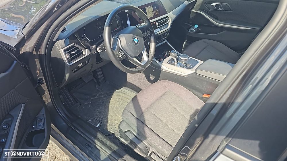 BMW 330 - 8