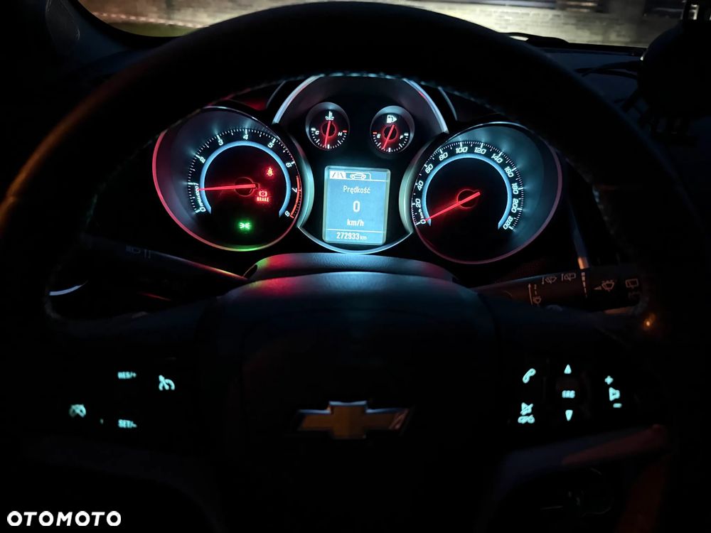 Chevrolet Cruze - 24