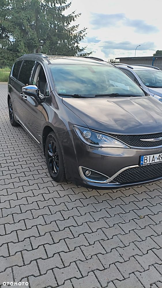 Chrysler Pacifica - 1