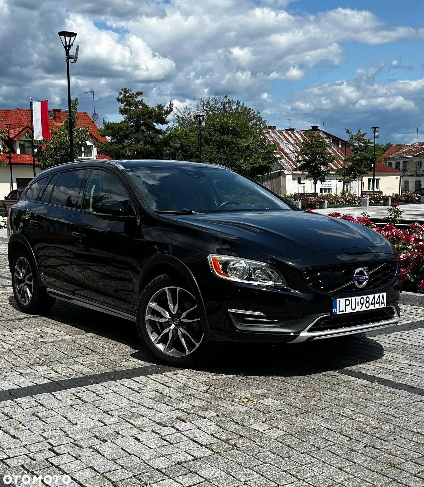 Volvo V60 Cross Country - 1