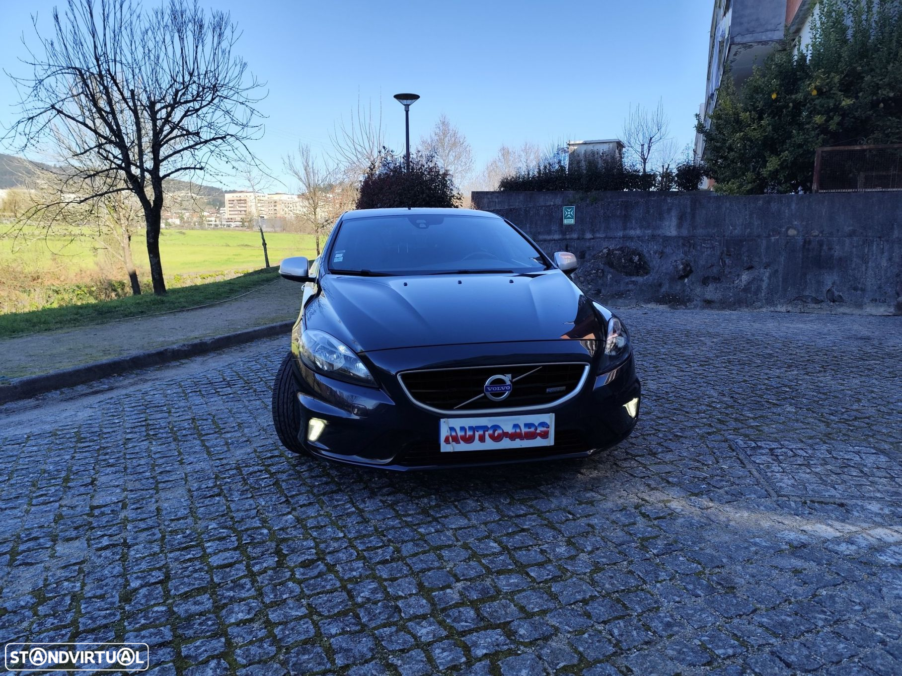 Volvo V40 1.6 D2 R-Design - 9