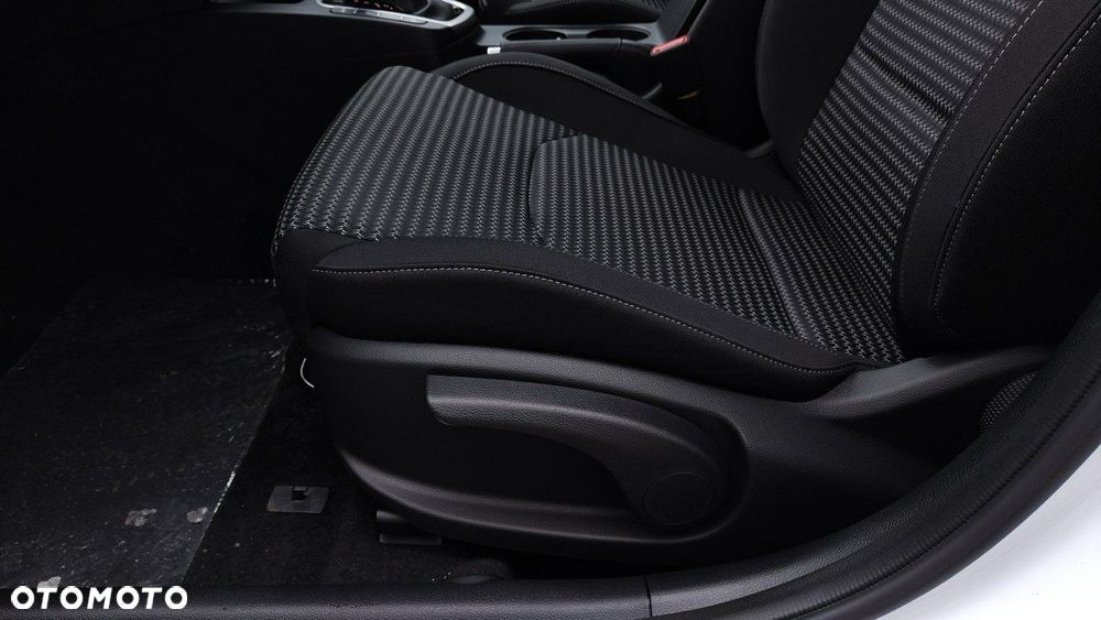 Kia Ceed - 10
