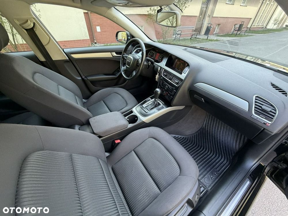 Audi A4 Avant - 31