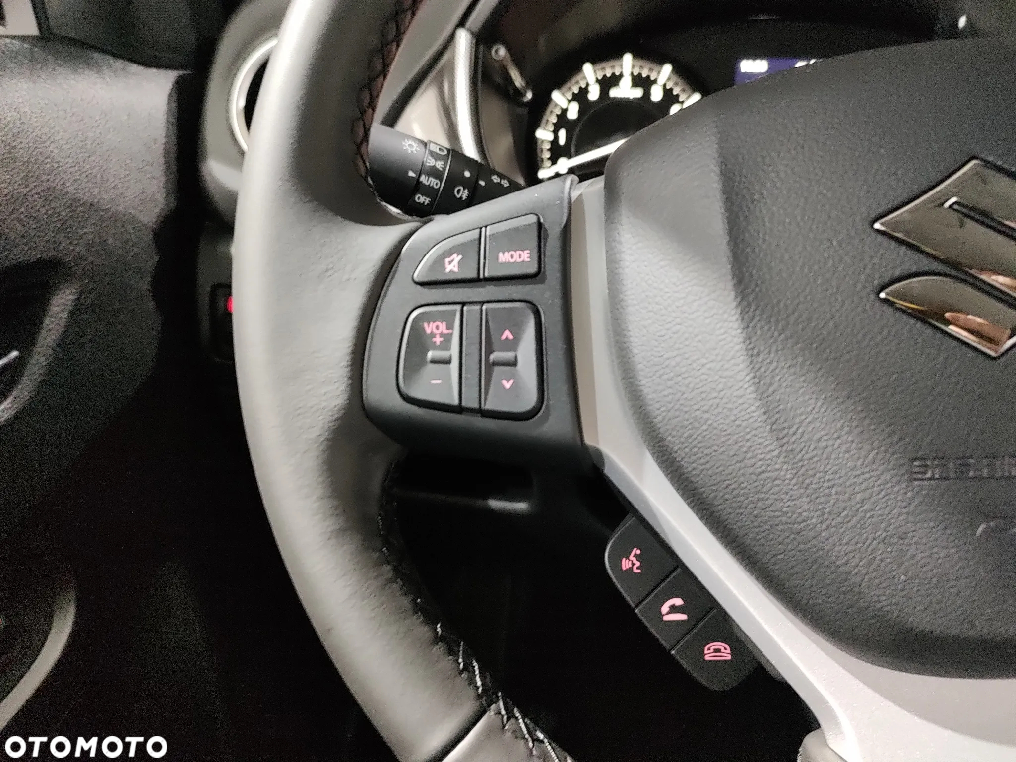 Suzuki Vitara 1.5 DualJet Hybrid Elegance 2WD AGS - 35