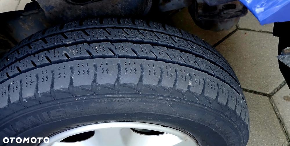 Kia K2500 - 21
