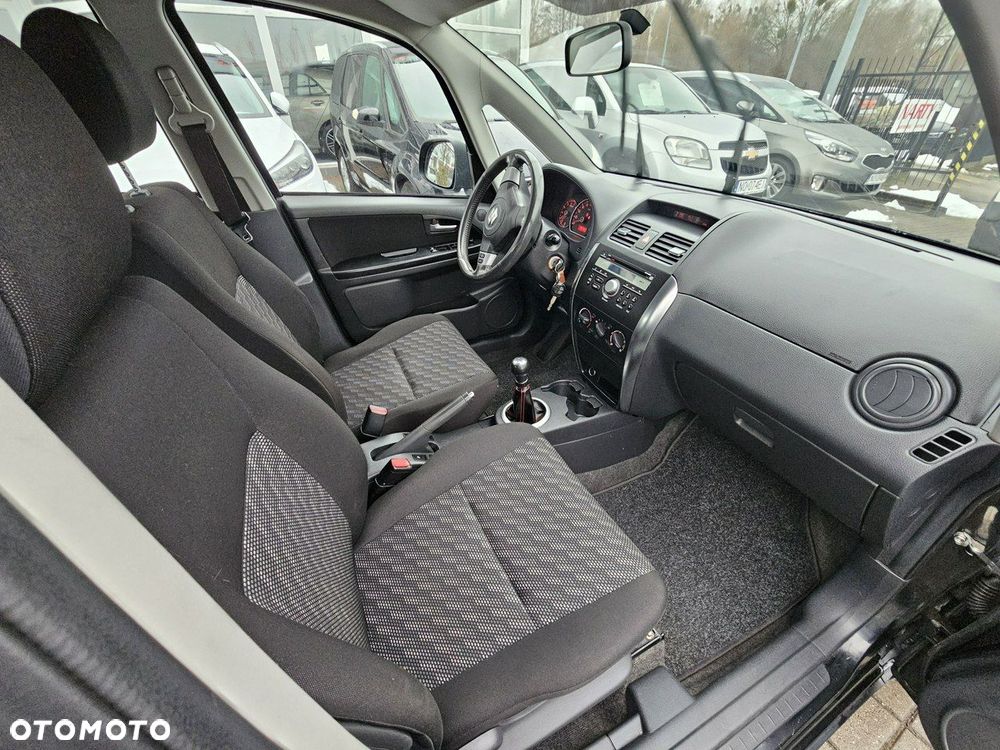 Suzuki SX4 1.6 GS / Premium - 26