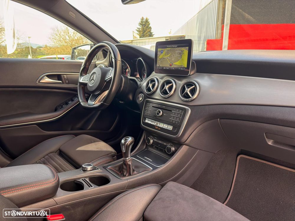 Mercedes-Benz CLA 180 d Shooting Brake AMG Line - 19