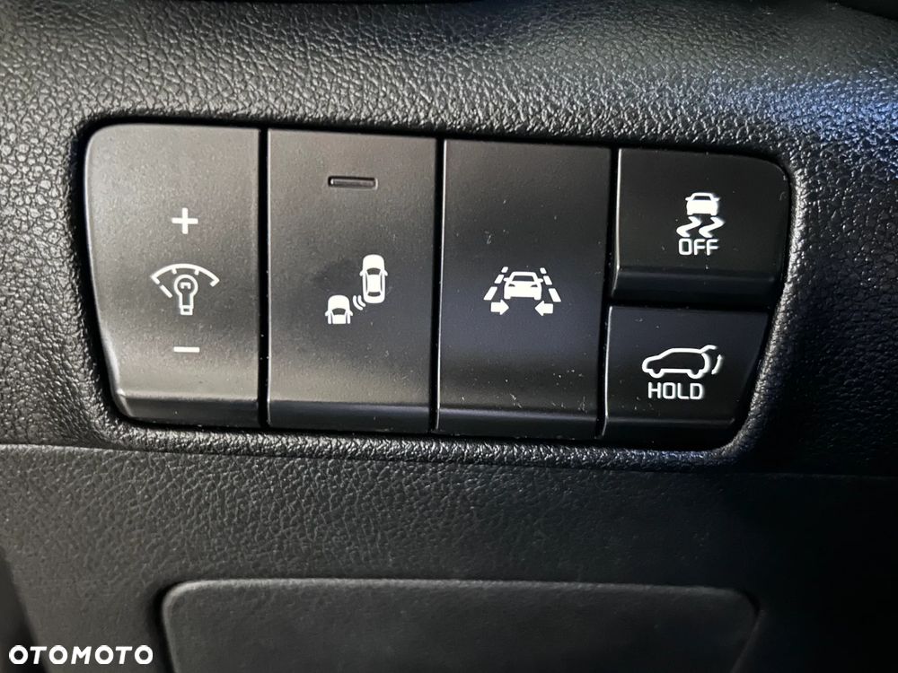Kia Sportage 2,0 CRDI AWD Platinum - 26